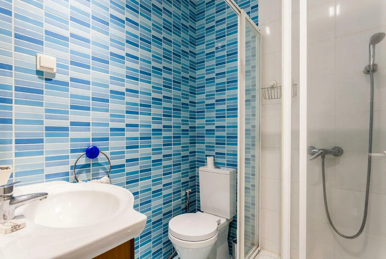 Daire Altido Charming 1Br Apt With Workspace In Sao Bento Lisboa Portekiz