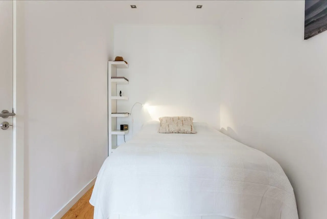 Altido Charming 1Br Apt With Workspace In Sao Bento Lisbon
