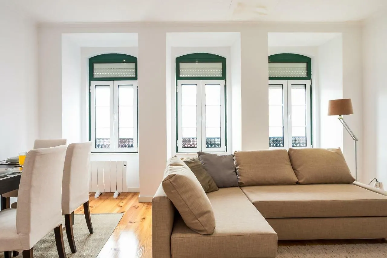 Altido Charming 1Br Apt With Workspace In Sao Bento Lisbon